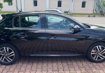 Peugeot 208 34.000 km 14.999 &euro; Karlsruhe 76185