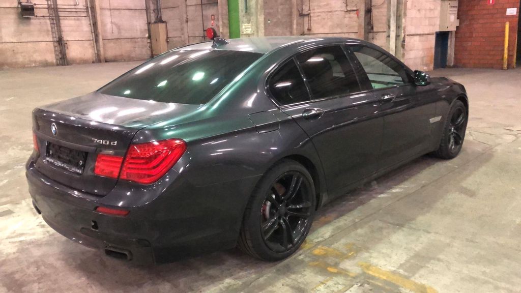 BMW 740 157.920 km 9.000 &euro; Graben-Neudorf 76676