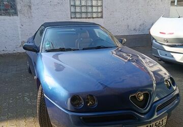 Alfa Romeo Spider 200.000 km 2.250 &euro; Karlsruhe 76185