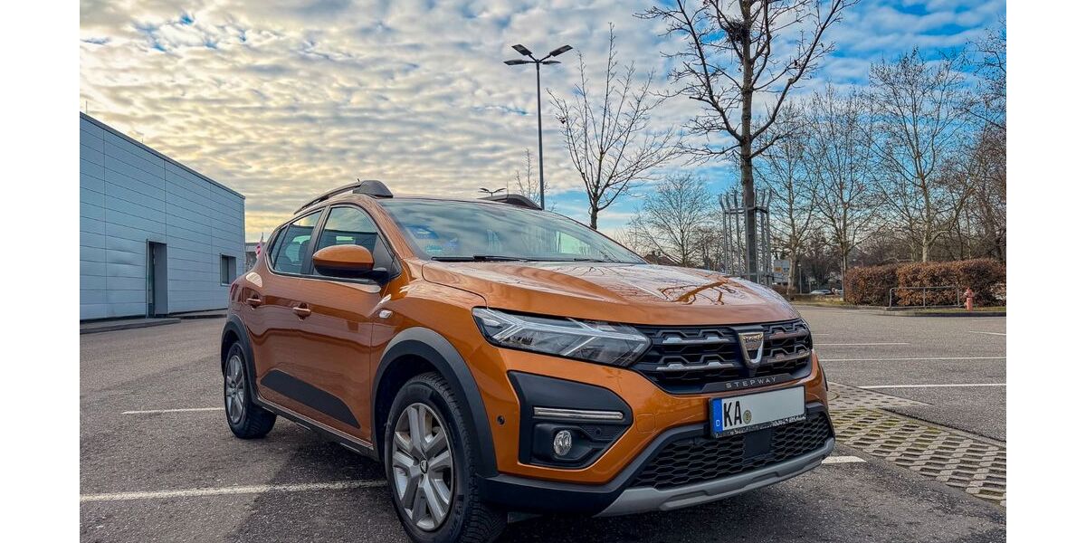 Dacia Sandero 125.000 km 10.500 &euro; Ettlingen 76275