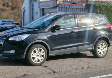 Ford Kuga 21.000 km 9.990 &euro; Birkenfeld bei Pforzheim 75217