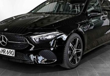 Mercedes-Benz A 200 16.219 km 32.379 &euro; Karlsruhe 76185