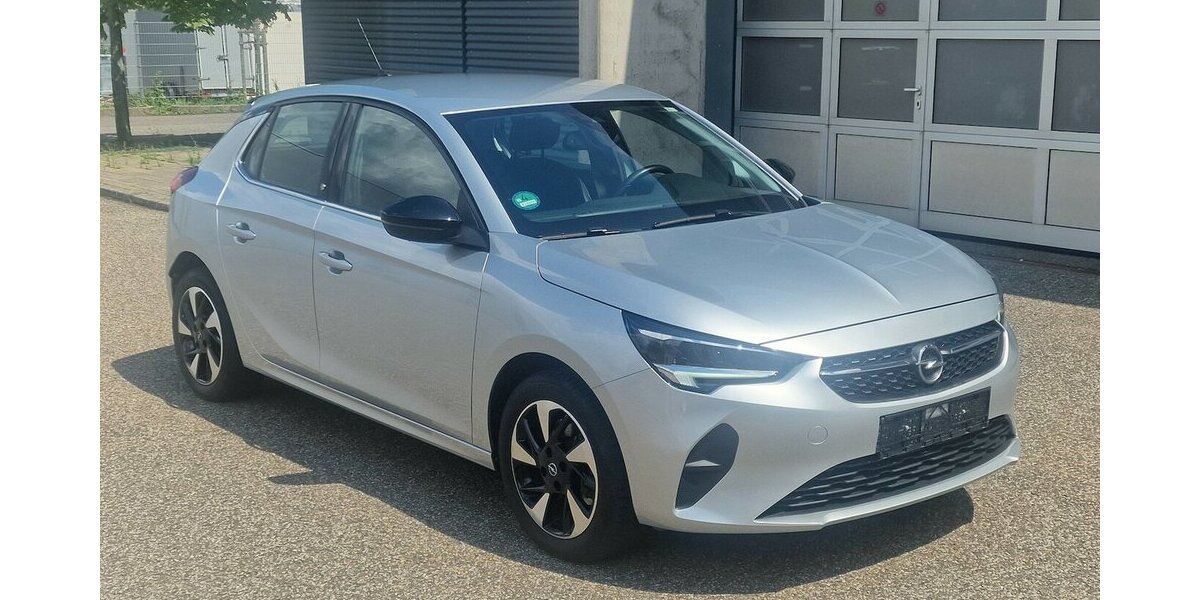 Opel Corsa e Elegance NAVI Klimautomatik Automatik 29.000 km 15.998 &euro; Landau 76829