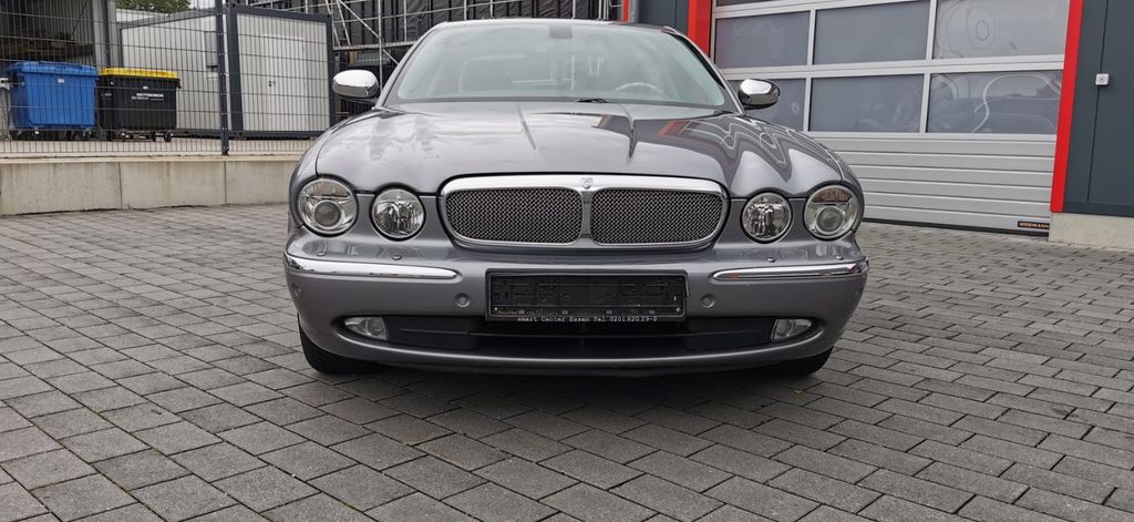 Jaguar XJ8 128.775 km 15.900 &euro; Pforzheim 75172