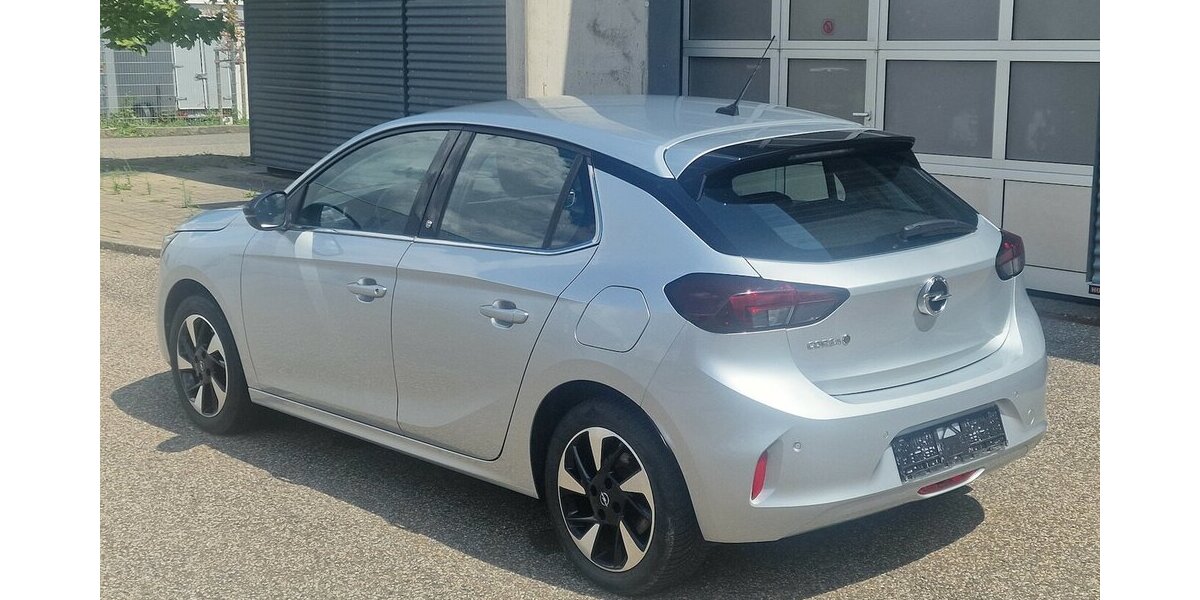 Opel Corsa e Elegance NAVI Klimautomatik Automatik 29.000 km 15.998 &euro; Landau 76829