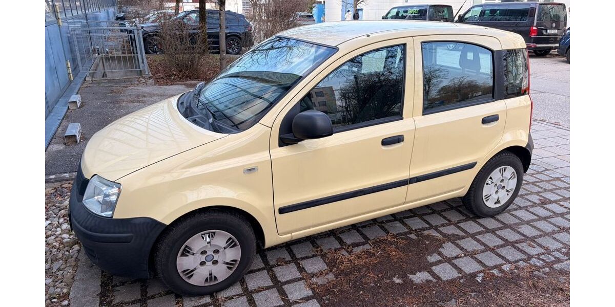 Fiat Panda 136.722 km 1.899 &euro; Bretten 75015