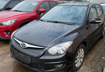 Hyundai i30 180.000 km 2.900 &euro; Bruchsal 76646