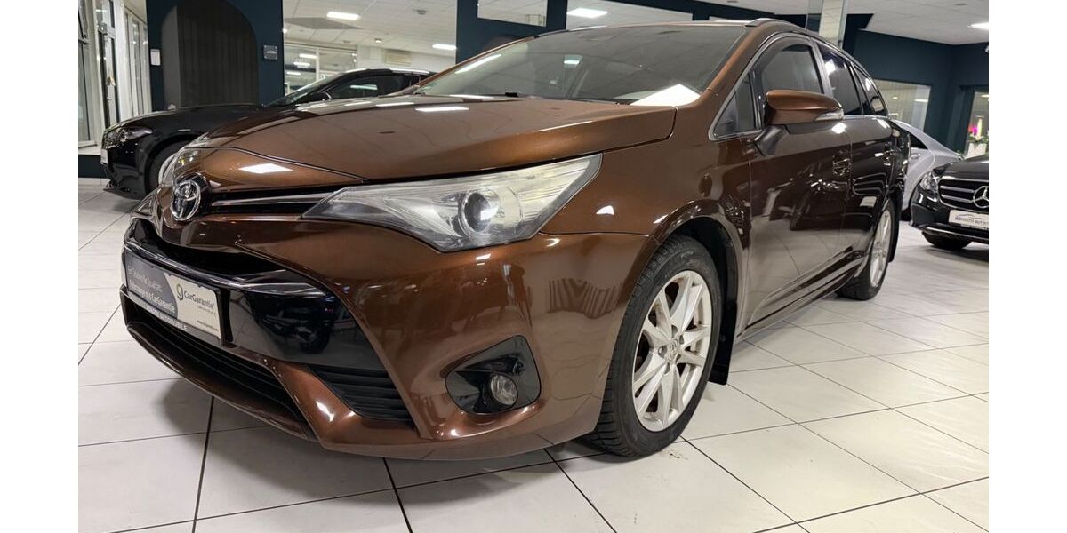 Toyota Avensis 147.000 km 10.398 &euro; Pforzheim 75179