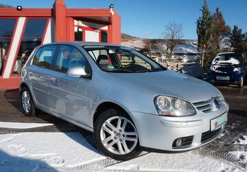 VW Golf 209.000 km 4.750 &euro; Niefern-Öschelbronn 75223