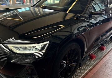 Audi e-tron 39.008 km 40.900 &euro; Ettlingen 76275