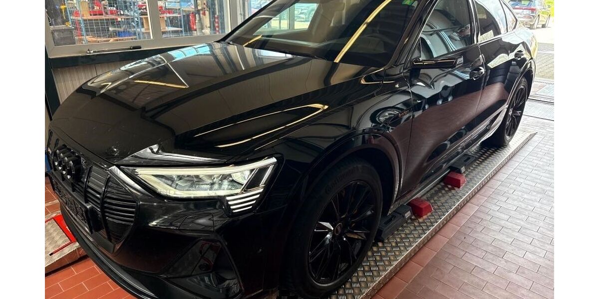 Audi e-tron 39.008 km 40.900 &euro; Ettlingen 76275