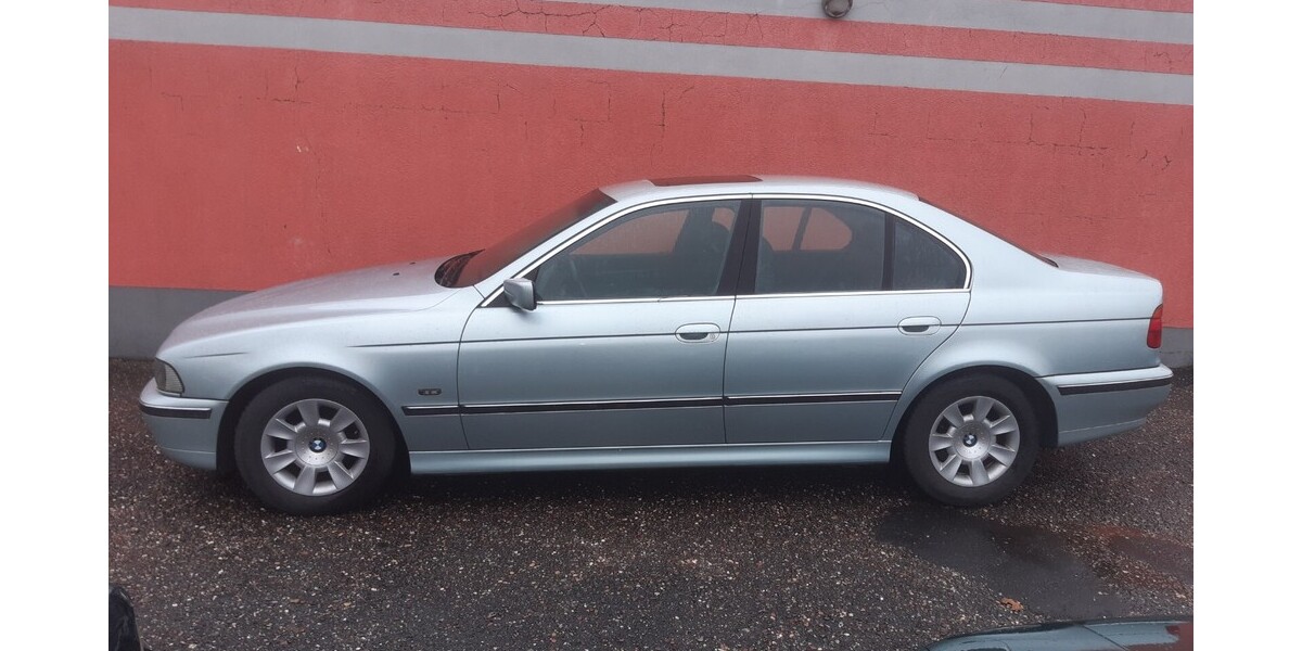 BMW 523i 307.000 km 1.990 &euro; Forst 76694