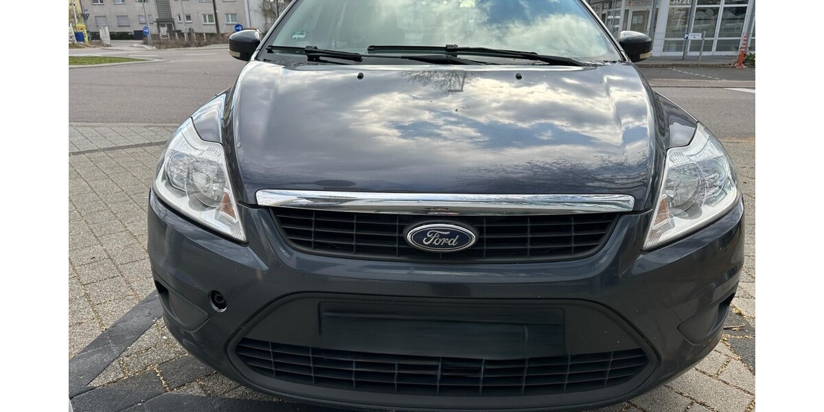 Ford Focus Stufenheck 245.000 km 2.000 &euro; Rheinstetten 76287