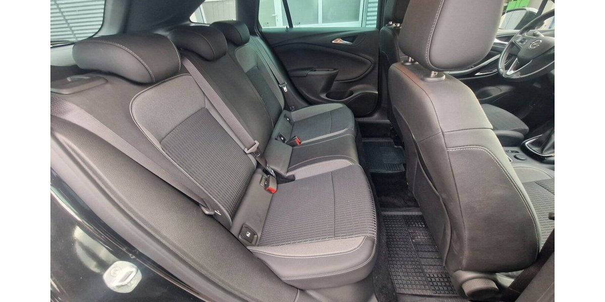 Opel Astra 1.2 Sports Tourer Klimaauto NAVI AHK LED 53.000 km 15.899 &euro; Landau 76829