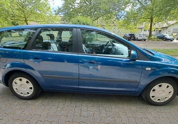 Ford Focus 162.800 km 2.100 &euro; Karlsruhe 76149