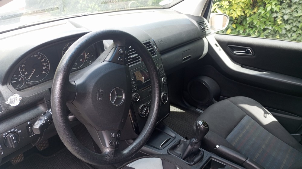 Mercedes-Benz A 150 114.500 km 3.333 &euro; Karlsruhe 76133