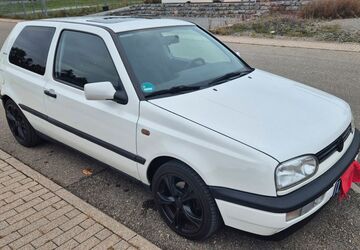 VW Golf 152.000 km 3.599 &euro; Pforzheim 75180