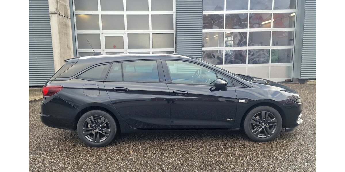 Opel Astra 1.2 Sports Tourer Klimaauto NAVI AHK LED 53.000 km 15.899 &euro; Landau 76829