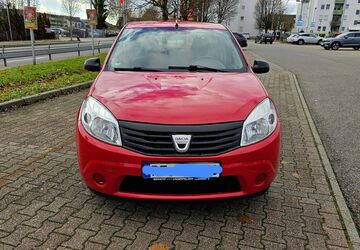 Dacia Sandero 121.000 km 1.700 &euro; Pforzheim 75172