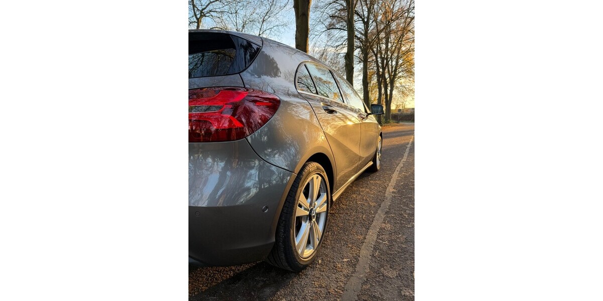 Mercedes-Benz A 180 81.500 km 14.200 &euro; Karlsruhe 76133