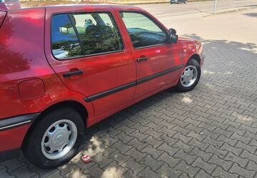 VW Golf 37.870 km 6.300 &euro; Karlsruhe 76189