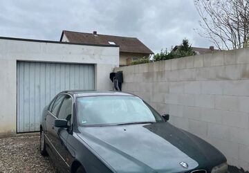 BMW 528 283.147 km 2.400 &euro; Karlsruhe 76189