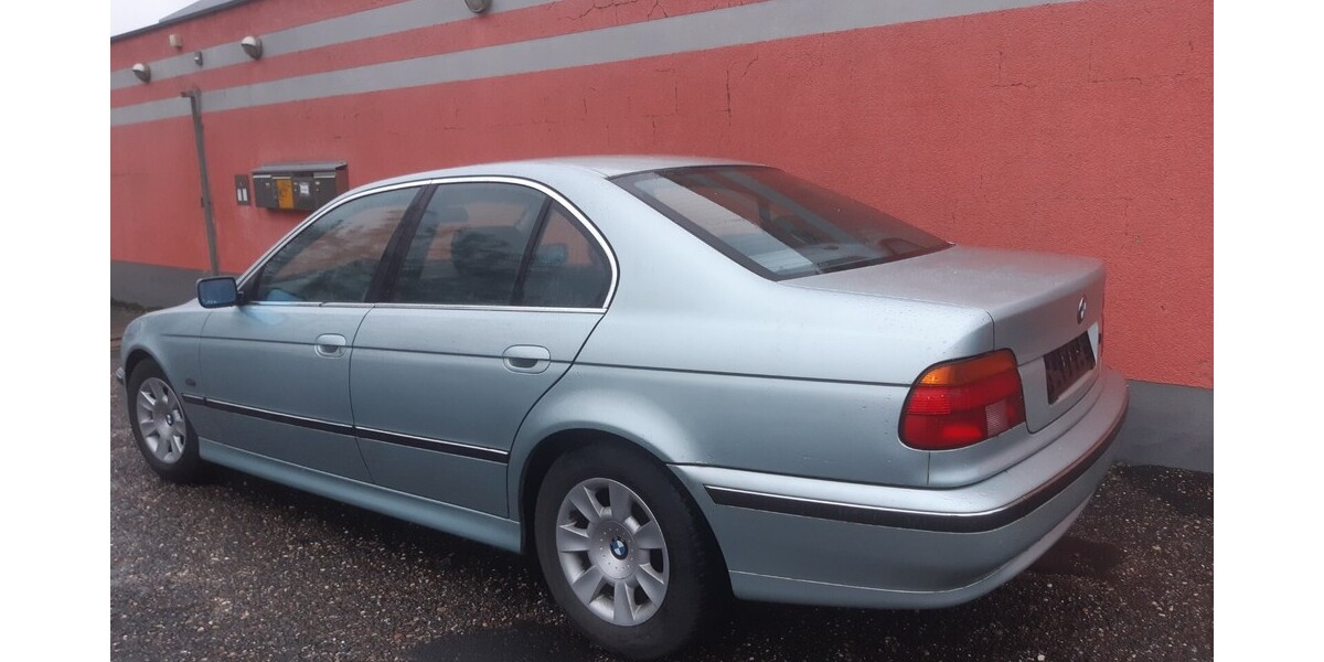 BMW 523i 307.000 km 1.990 &euro; Forst 76694