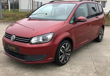 VW Touran 127.000 km 10.380 &euro; Ötigheim 76470