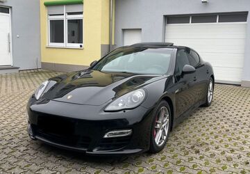 Porsche Panamera 109.000 km 28.490 &euro; Steinmauer 76479