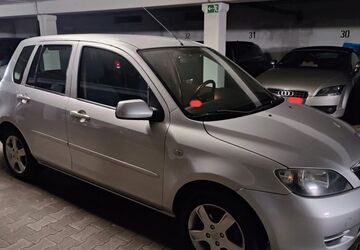 Mazda 2 149.000 km 2.600 &euro; Karlsruhe 76185