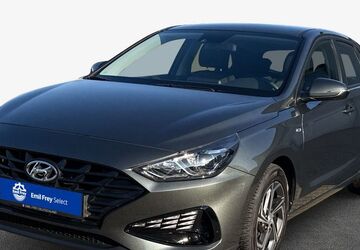 Hyundai i30 15.572 km 17.890 &euro; Germersheim 76726