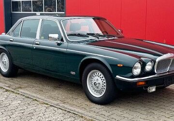 Jaguar XJ12 62.500 km 32.900 &euro; Karlsdorf 76689