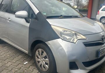 Toyota Verso-S 175.000 km 3.700 &euro; Ubstadt 76698