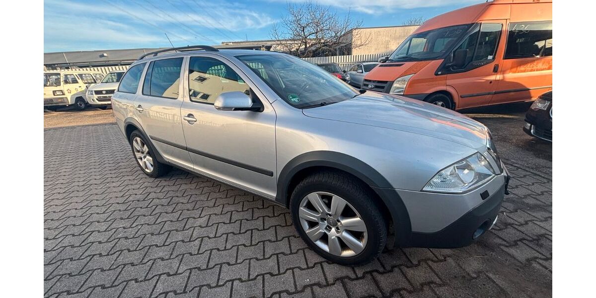 Skoda Octavia 322.000 km 2.850 &euro; Karlsruhe 76189