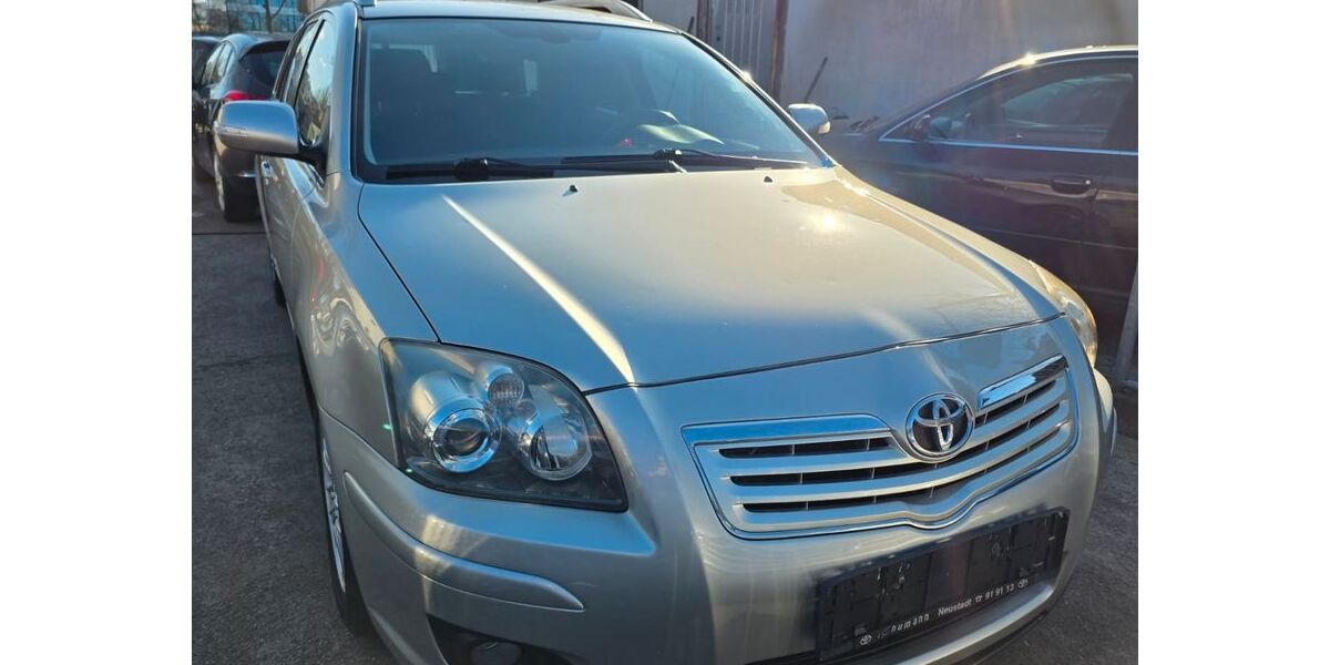 Toyota Avensis 181.300 km 4.999 &euro; Karlsruhe 76131