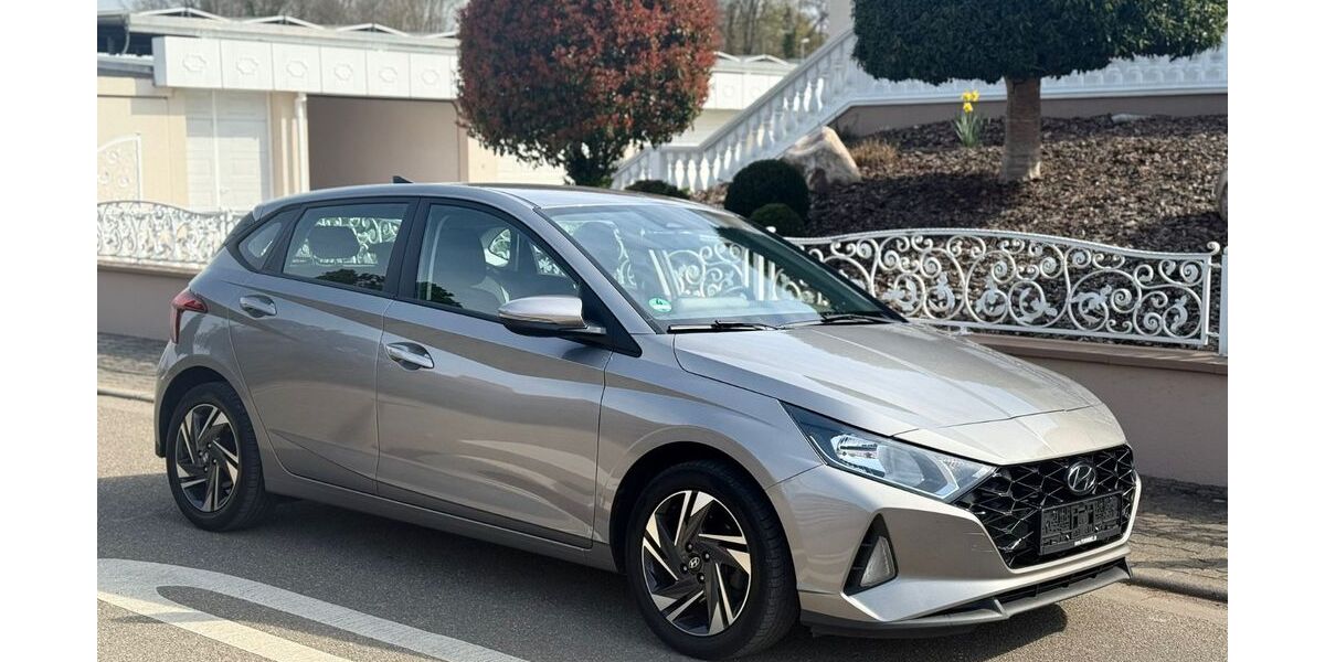 Hyundai i20 41.000 km 15.500 &euro; Hördt 76771
