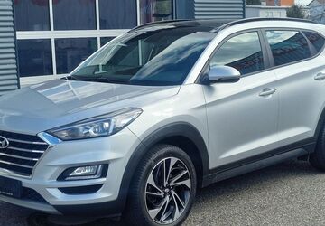 Hyundai TUCSON 70.000 km 18.998 &euro; Landau 76829